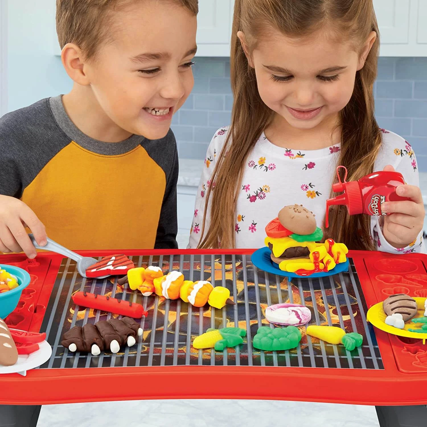 Play-Doh Kitchen Creations Big Grillin Playset 40 Piece BBQ Toy - Image 5
