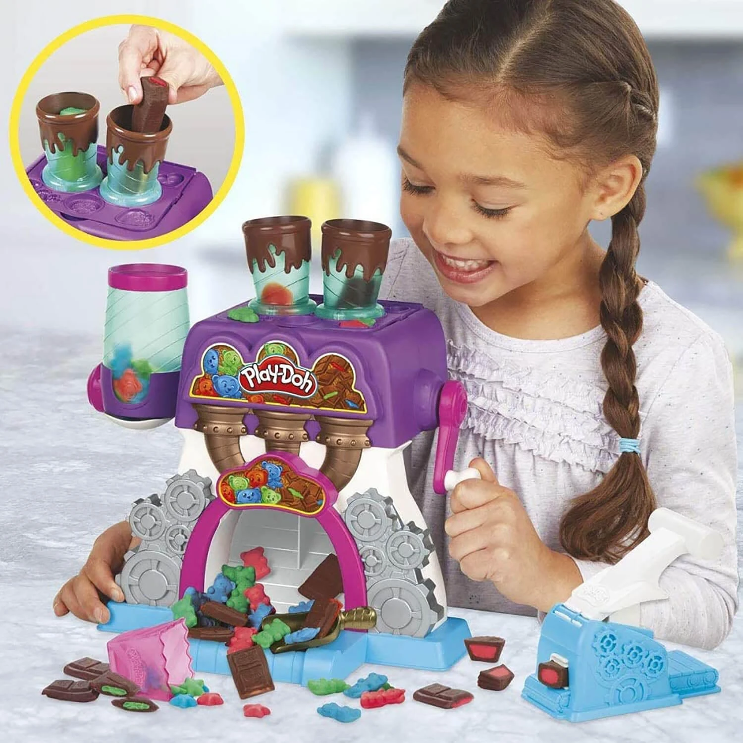 Play-Doh Candy Delight Playset Interactive Sweet Maker 13 Piece - Image 2