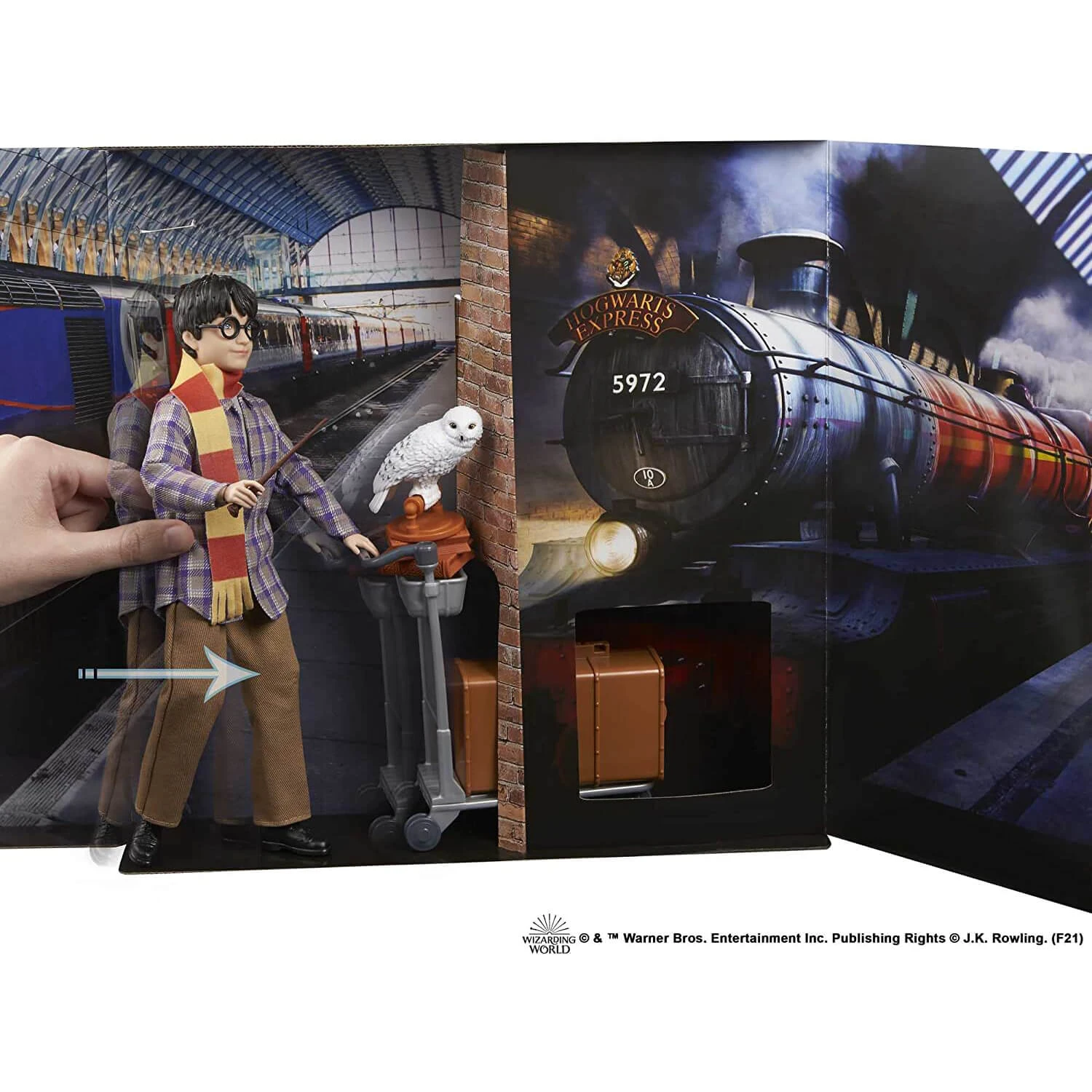 Harry Potter Hogwarts Express Platform Playset Doll Owl Luggage - Image 3